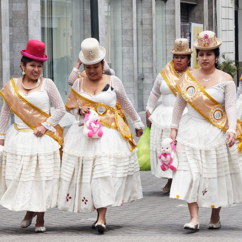 Festlicher Umzug in Peru